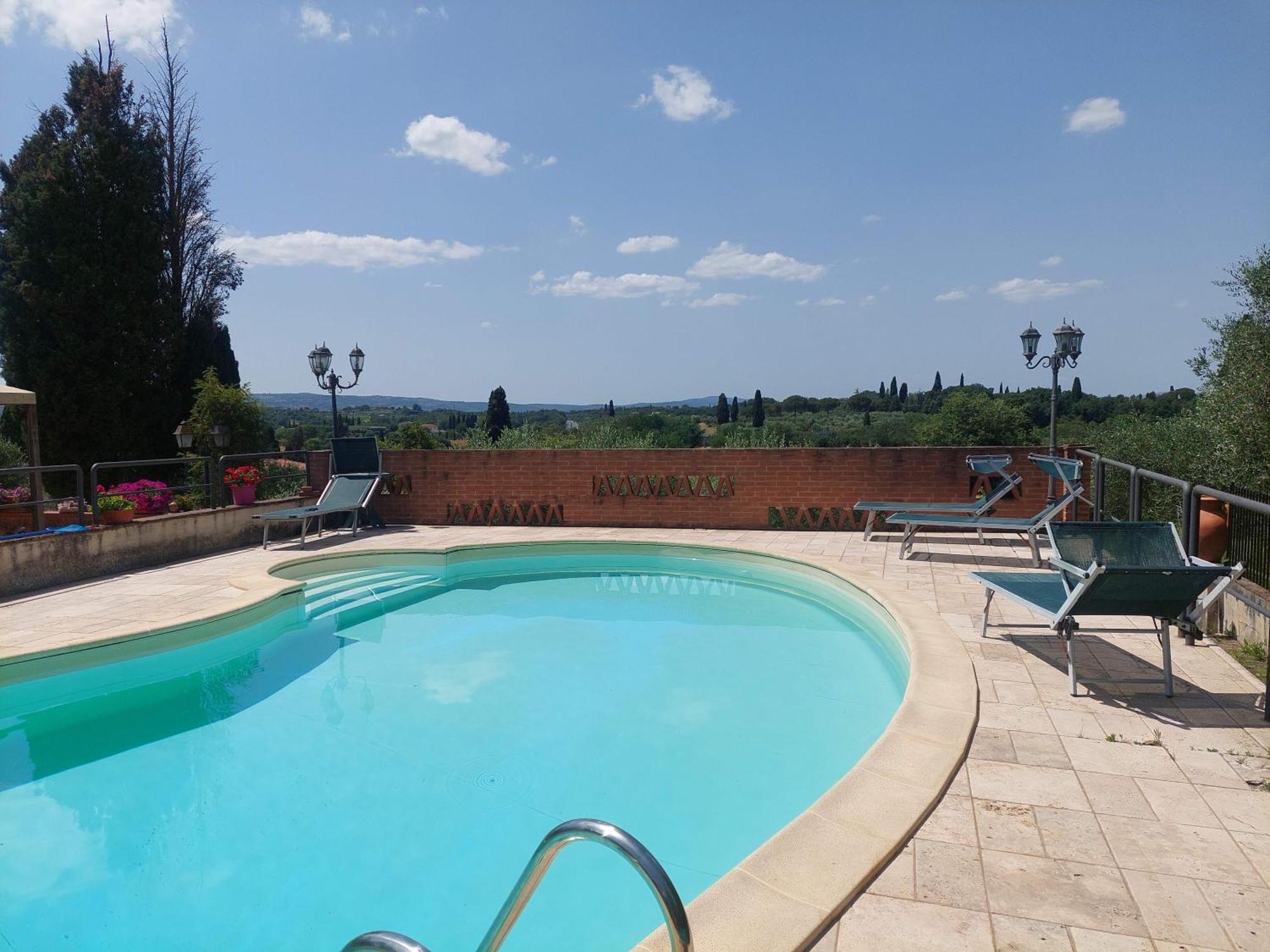 Casa Ezio Marchi - Due Appartamenti E Una Family Suite Bettolle Exterior foto